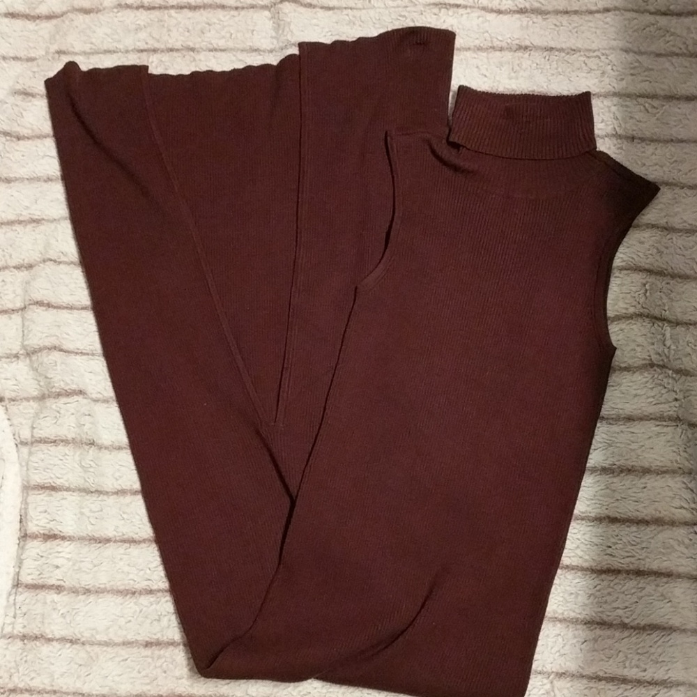 Floor Length Sleeveless Turtle Neck Dress